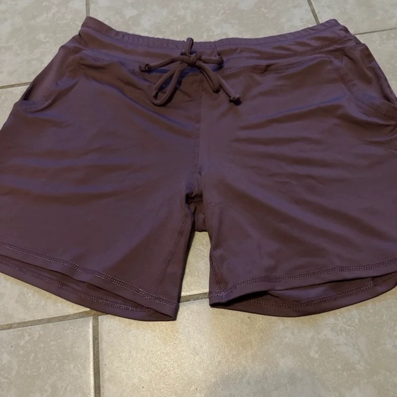 MOUEEY Women's Workout Hiking Shorts Running Athletic Gym Shorts with Pockets - Picture 7 of 9